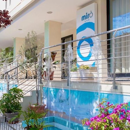 Hotel Miro Cattolica Buitenkant foto