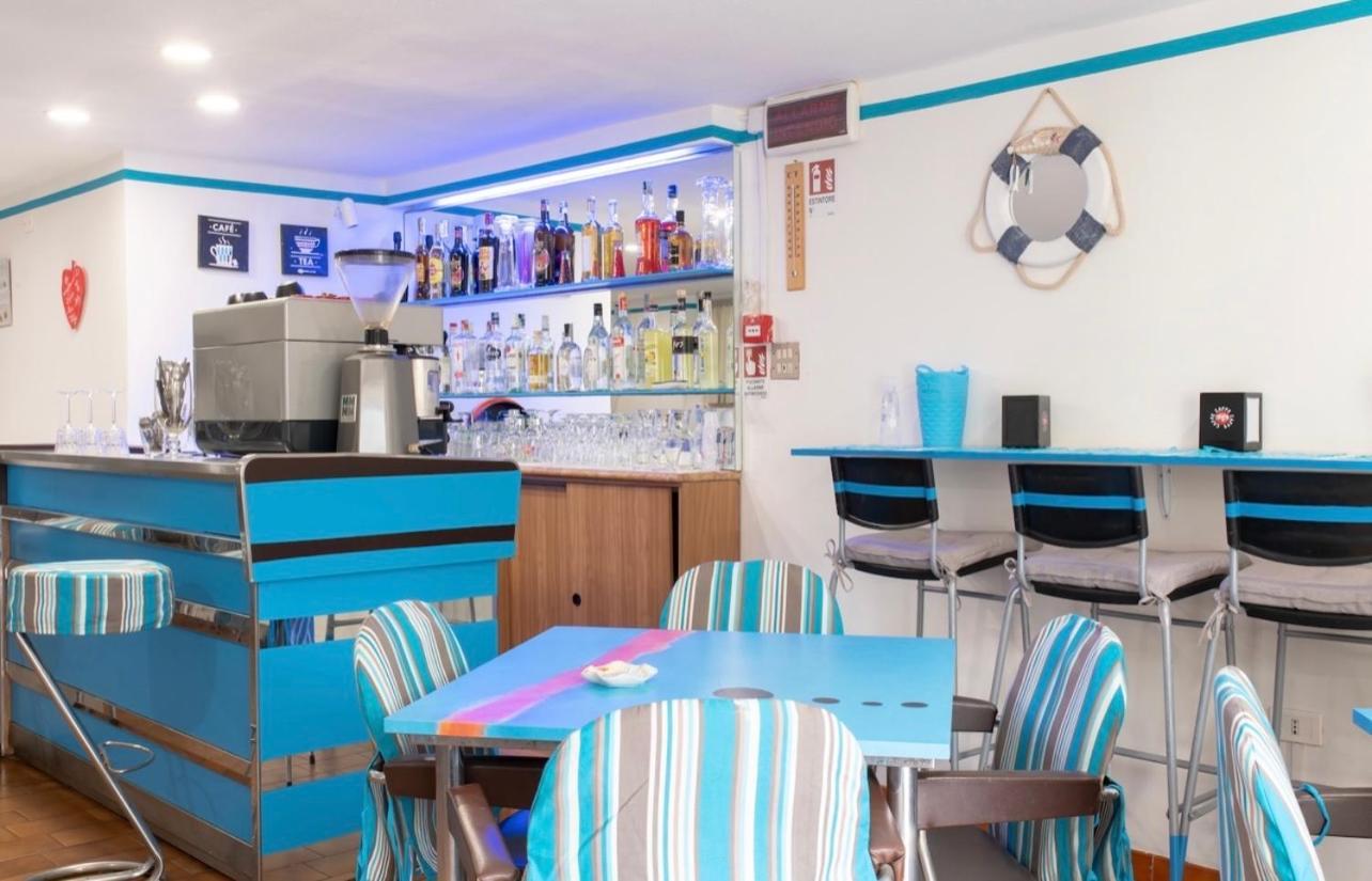 Hotel Miro Cattolica Buitenkant foto